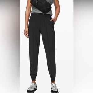 Lululemon Wanderer Jogger  Swift Ultra Light weight Pants Black Size 12